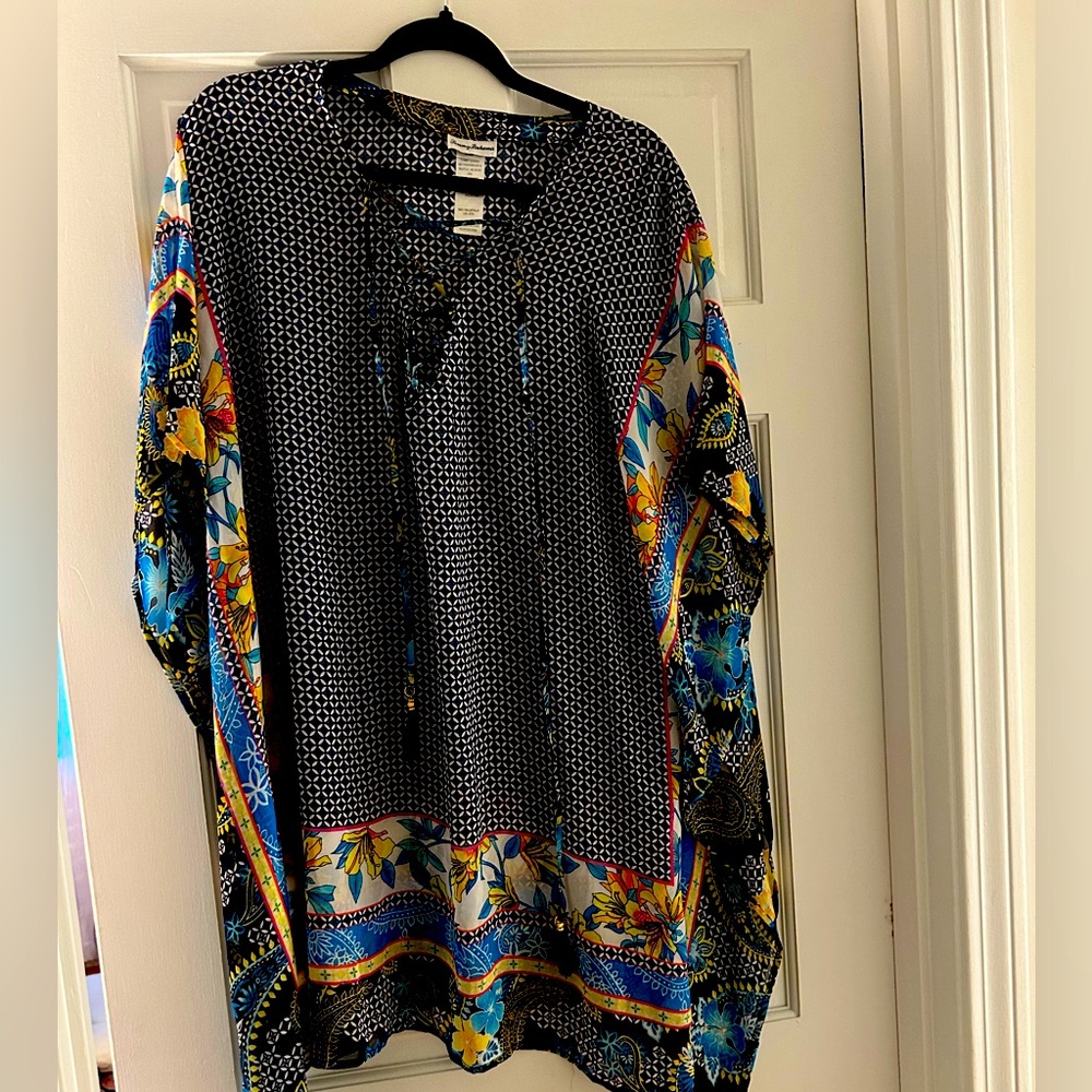 Tommy Bahama lace up beach tunic in sun lillies pattern